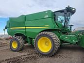 Thumbnail image John Deere S680 0