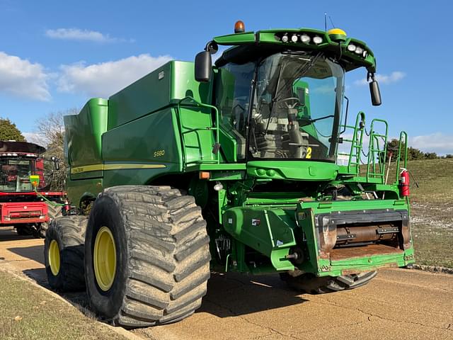 Image of John Deere S680 equipment image 1