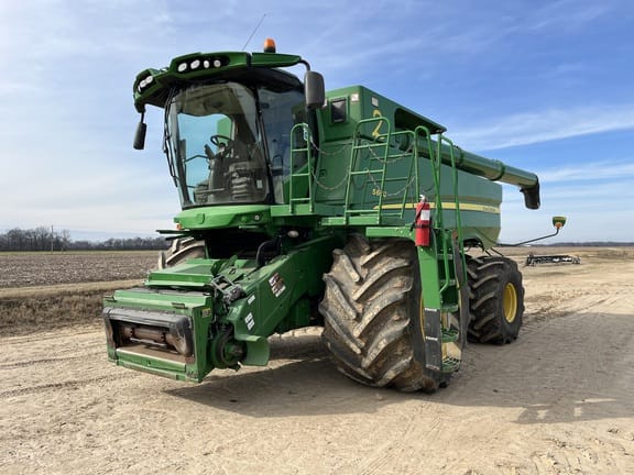 Main image John Deere S690