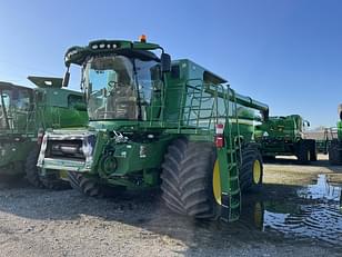 Main image John Deere S690 0