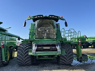 Main image John Deere S690 1