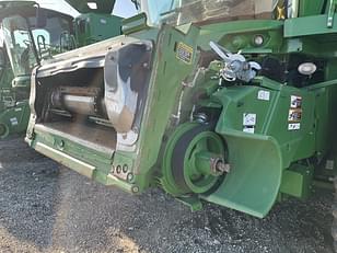 Main image John Deere S690 3