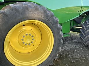 Main image John Deere S690 7