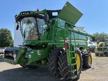 Main image John Deere S690