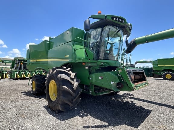 Main image John Deere S690