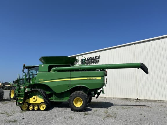 Image of John Deere S690 Primary image