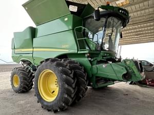 2017 John Deere S690 Image