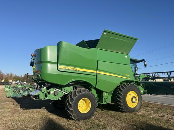 Image of John Deere S690 equipment image 3