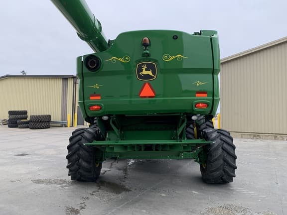 Image of John Deere S690 equipment image 3