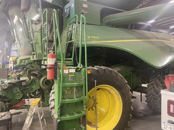 Image of John Deere S760 Primary image