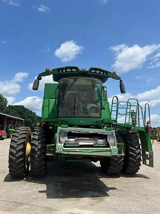 Image of John Deere S780 equipment image 1