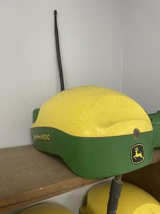 Image of John Deere StarFire 6000 Image 0