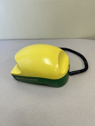 Image of John Deere StarFire 6000 equipment image 2