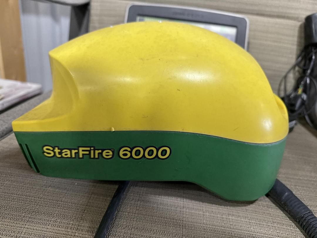 Image of John Deere StarFire 6000 Primary image