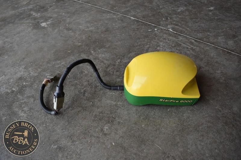 Image of John Deere StarFire 6000 Primary image
