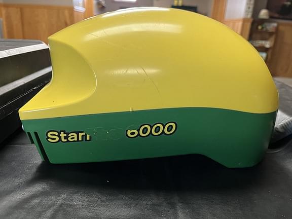 Image of John Deere StarFire 6000 equipment image 1