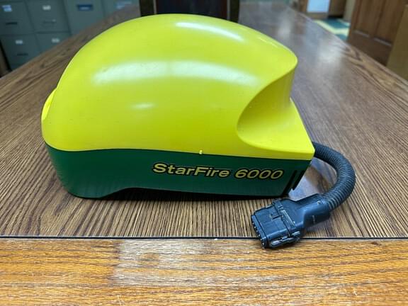 Image of John Deere StarFire 6000 Primary image