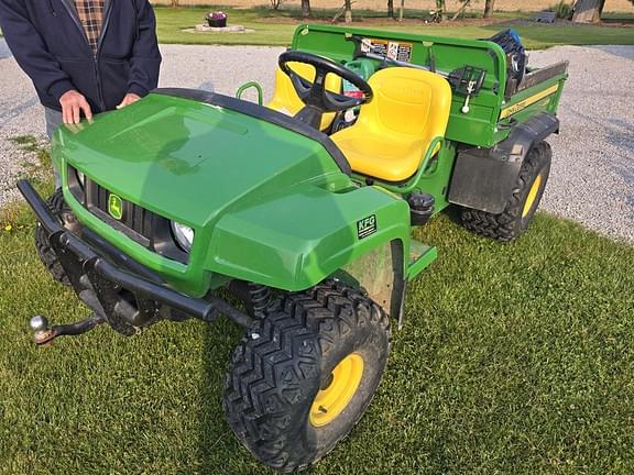 Image of John Deere Gator TS 4x2 equipment image 2