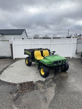 2017 John Deere Gator TX 4x2 Equipment Image0