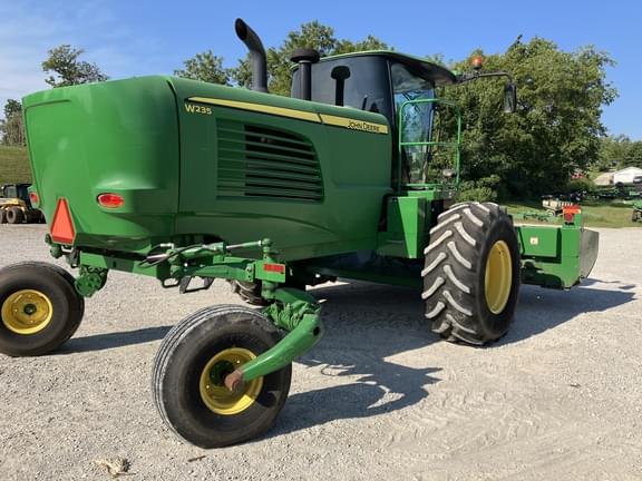 Image of John Deere W235 equipment image 3