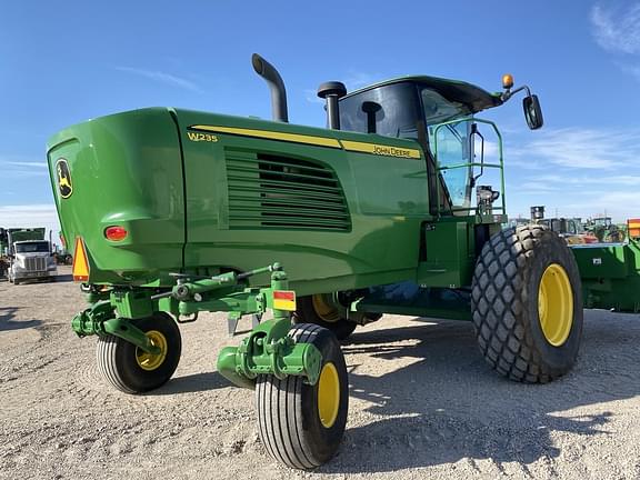 Image of John Deere W235 equipment image 4