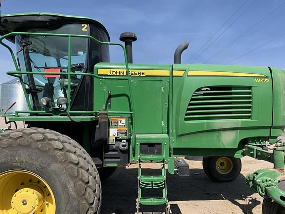 Image of John Deere W235 equipment image 1