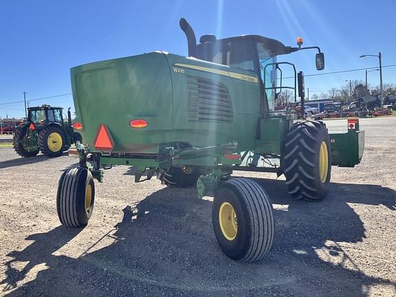 Image of John Deere W235 equipment image 4