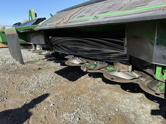 Image of John Deere W235 equipment image 1