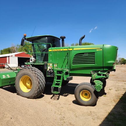 2017 John Deere W235 Equipment Image0