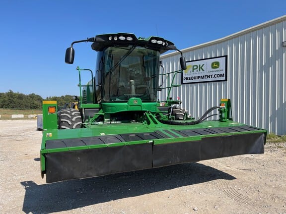 2017 John Deere W235 Equipment Image0
