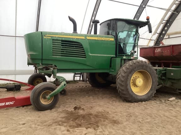 Image of John Deere W235 equipment image 2
