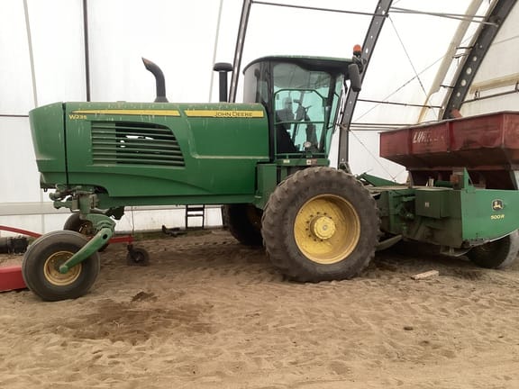 2017 John Deere W235 Equipment Image0