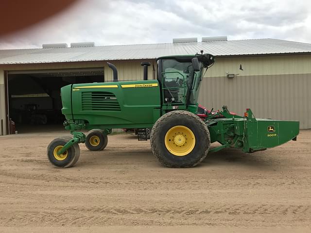 Image of John Deere W235 equipment image 3