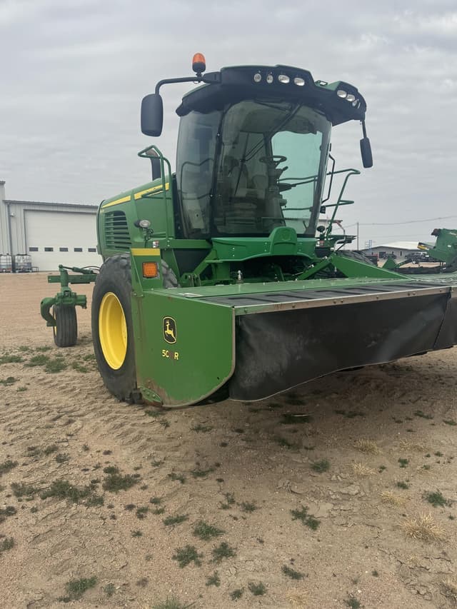 Image of John Deere W235R equipment image 1
