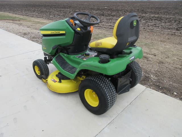 Image of John Deere X330 equipment image 4