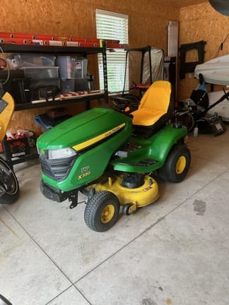 2017 John Deere X330 Equipment Image0