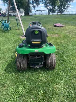 Image of John Deere X350 equipment image 3