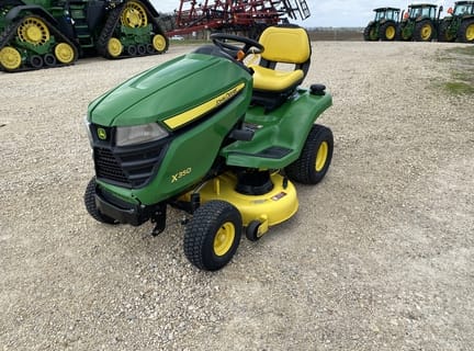 2017 John Deere X350 Equipment Image0