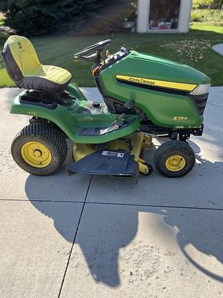 Image of John Deere X354 equipment image 1