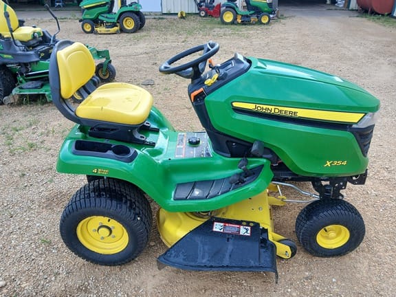 2017 John Deere X354 Equipment Image0
