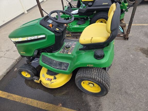 Image of John Deere X354 equipment image 1