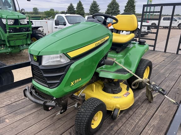 Image of John Deere X354 equipment image 4