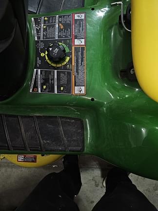 Image of John Deere X370 equipment image 4