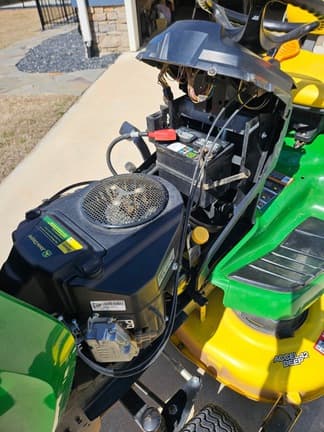 Image of John Deere X370 equipment image 4