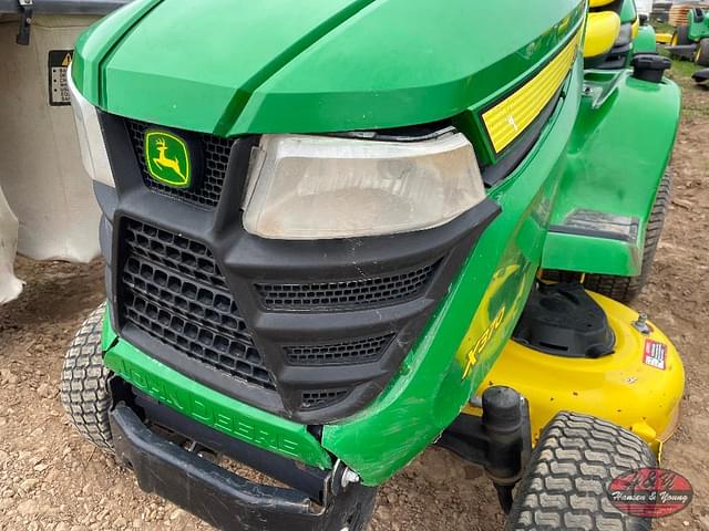 Image of John Deere X370 equipment image 4