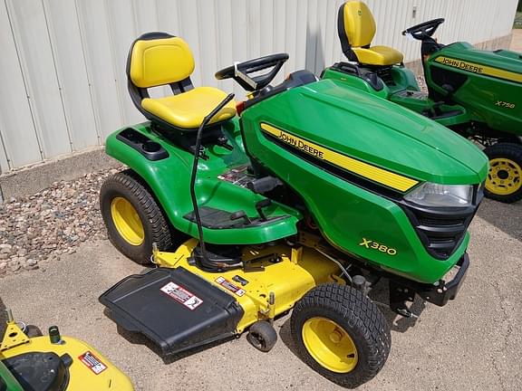 Image of John Deere X380 equipment image 1