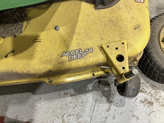 Image of John Deere X380 equipment image 2