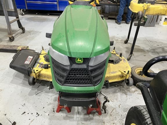 Image of John Deere X380 equipment image 3