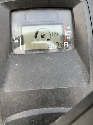 Image of John Deere X380 equipment image 4