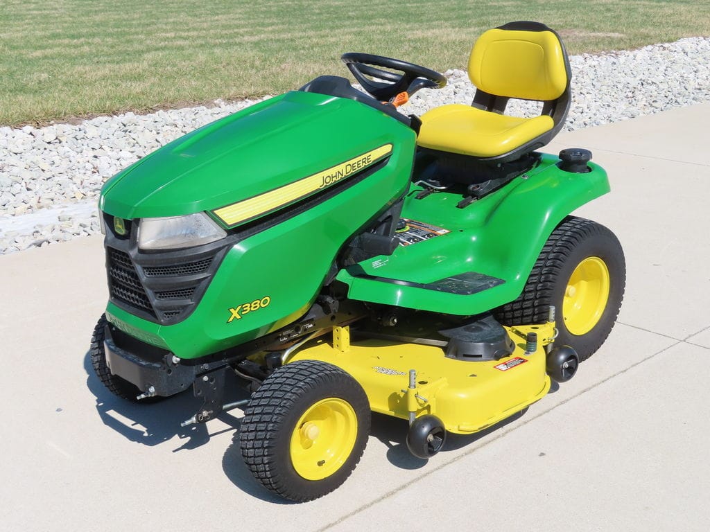 2017 John Deere X380 Equipment Image0